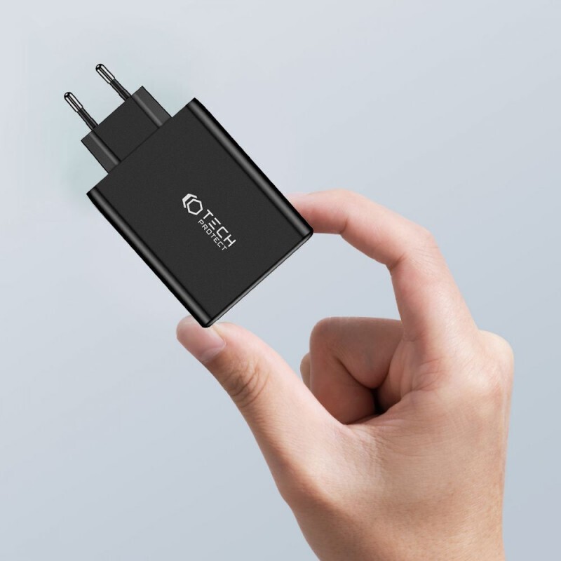 Tech-Protect Φορτιστής Χωρίς Καλώδιο με 1 Θύρα USB-A και 3 Θύρες USB-C 100W Power Delivery / Quick Charge 3.0 Μαύρος